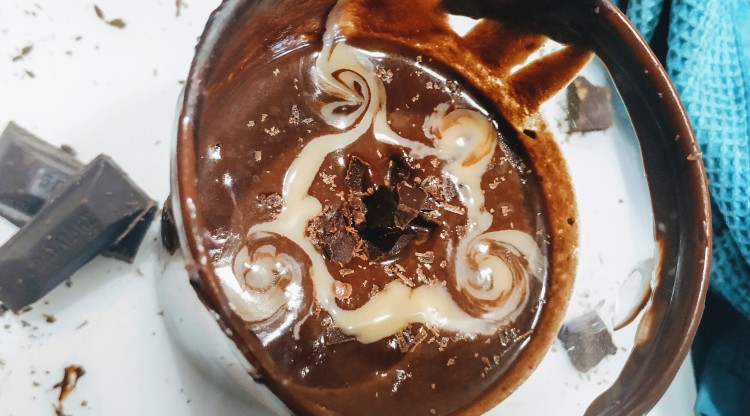 Chocolate pb smoothie!,Σοκολατένιο Smoothieμε φυστικοβουτυρο(vegan)
