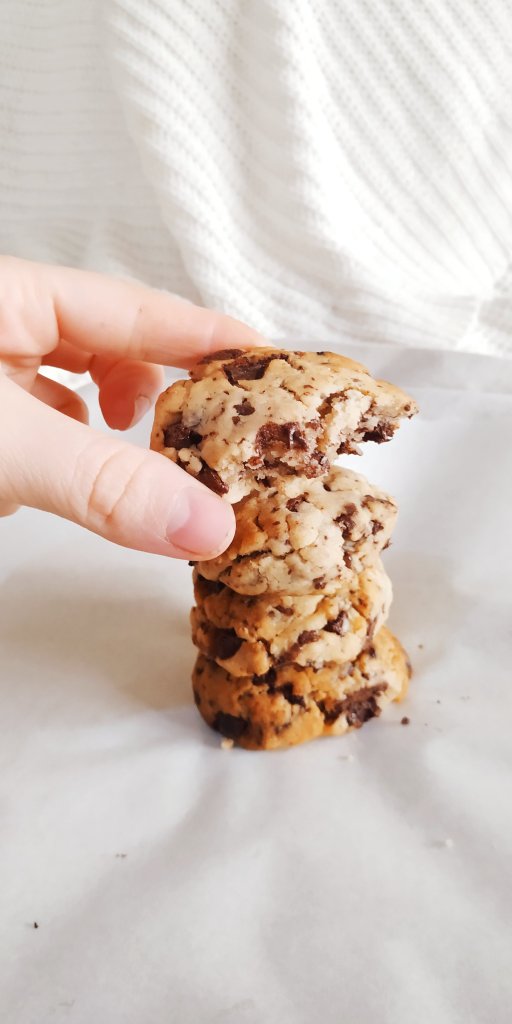 The best soft Ginger  choco chunk cookies, Μαλακά  σόκο μπισκότα με τζίντερ!